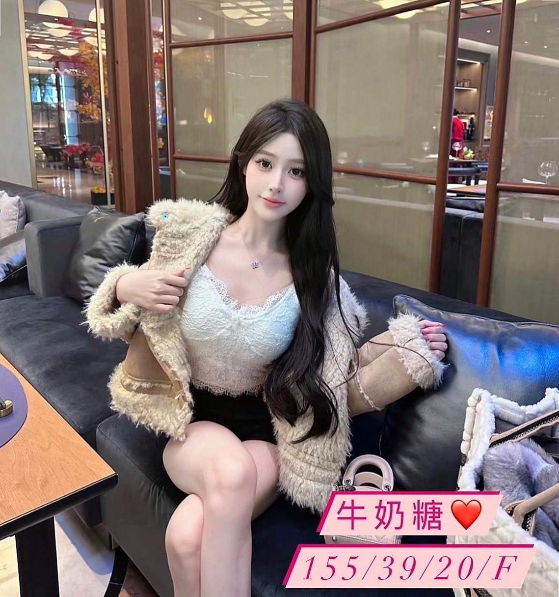 微笑服務 配合度高 互動力氣超吸晴  胸部柔軟又堅挺 臉蛋屬於超氣質迷人！推薦夏之星（西港外送）酒店小姐，年齡18歲，身高166cm，體重42kg，胸圍C罩杯